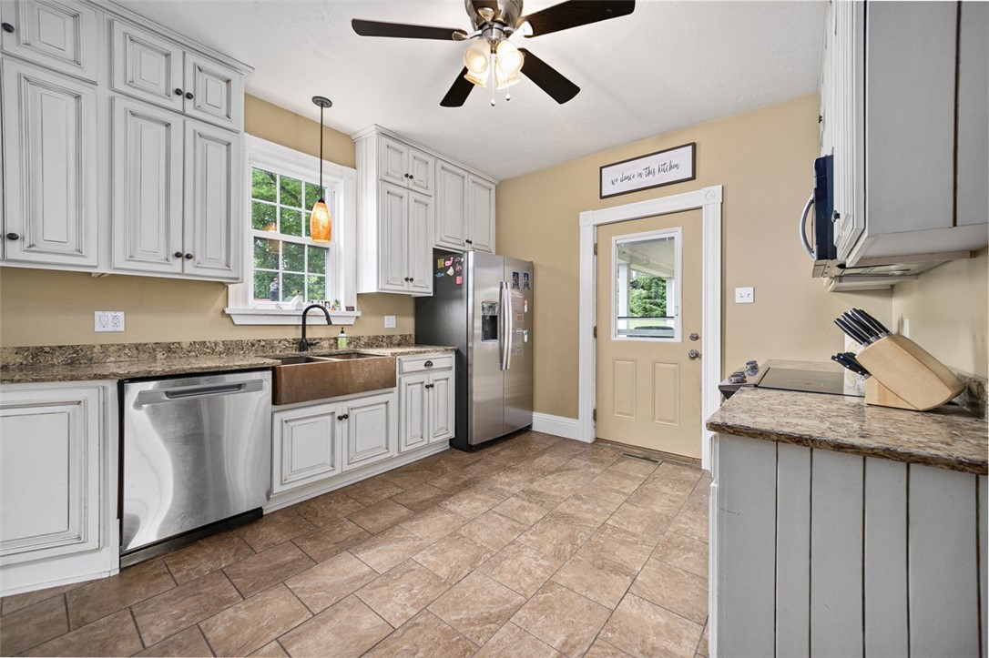 Dunbar Twp, Pennsylvania 15425, United States, 3 Bedrooms Bedrooms, ,2 BathroomsBathrooms,Residential,Contingent,136650