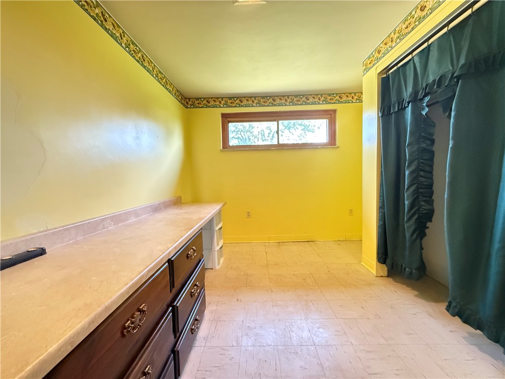 Delaware Twp, Pennsylvania 16154, United States, 4 Bedrooms Bedrooms, ,2 BathroomsBathrooms,Residential,Contingent,157765