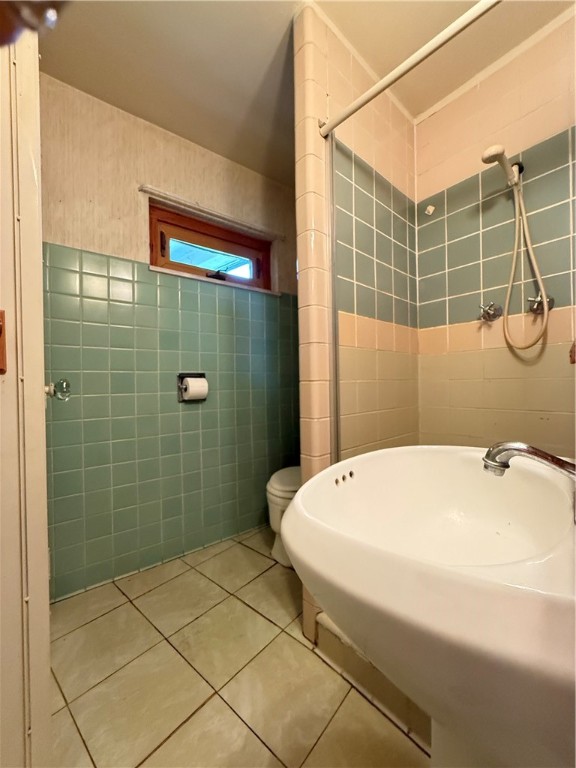 Delaware Twp, Pennsylvania 16154, United States, 4 Bedrooms Bedrooms, ,2 BathroomsBathrooms,Residential,Contingent,157765