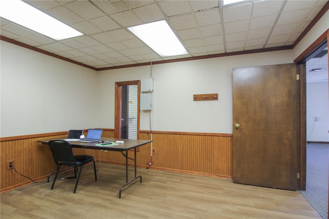 Banksville/Westwood, Pennsylvania 15220, United States, ,Commercial,Active,36174