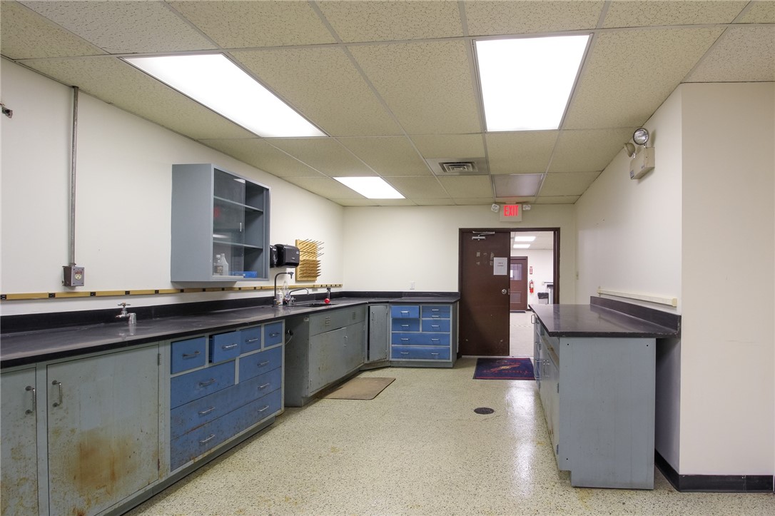 Banksville/Westwood, Pennsylvania 15220, United States, ,Commercial,Active,36174