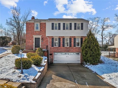 Photo of 5783 Glen Ora Dr, Bethel Park, PA 15102 (MLS # 1747188)