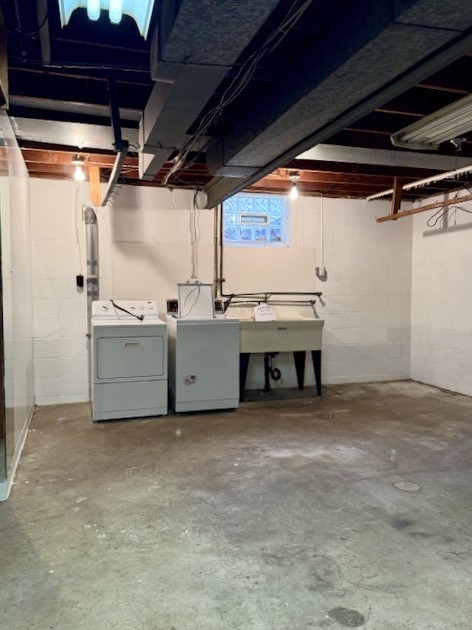 Braddock Hills, Pennsylvania 15221, United States, 3 Bedrooms Bedrooms, ,2 BathroomsBathrooms,Residential,Active,246390