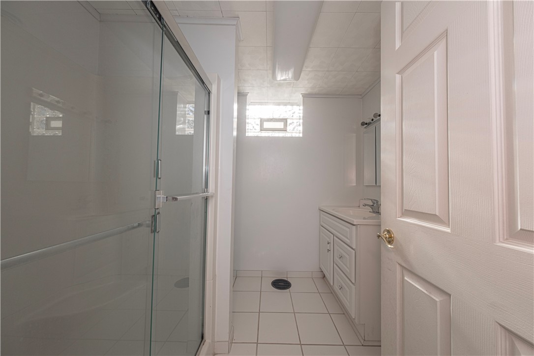 Braddock Hills, Pennsylvania 15221, United States, 3 Bedrooms Bedrooms, ,2 BathroomsBathrooms,Residential,Active,246390