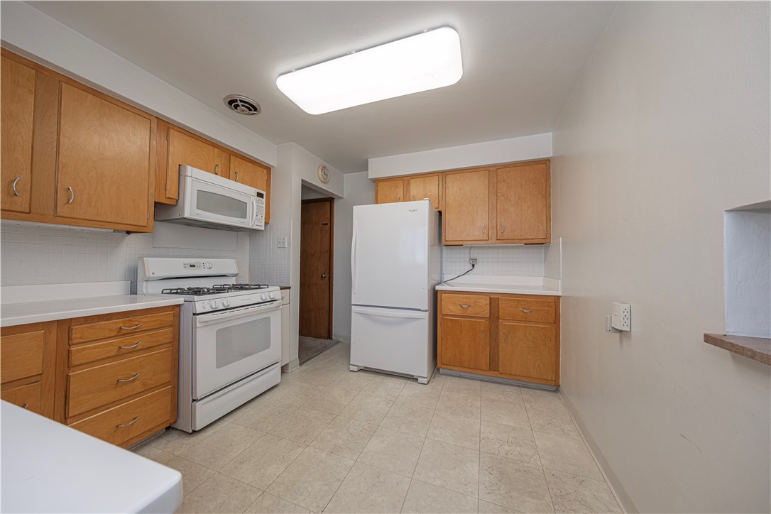 Braddock Hills, Pennsylvania 15221, United States, 3 Bedrooms Bedrooms, ,2 BathroomsBathrooms,Residential,Active,246390