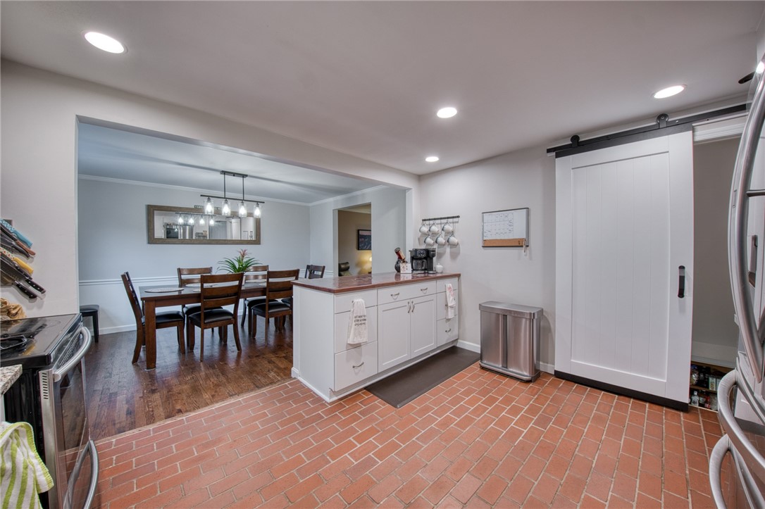 North Strabane, Pennsylvania 15317, United States, 4 Bedrooms Bedrooms, ,3 BathroomsBathrooms,Residential,Active,174333