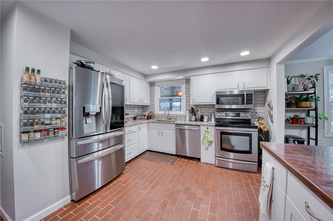 North Strabane, Pennsylvania 15317, United States, 4 Bedrooms Bedrooms, ,3 BathroomsBathrooms,Residential,Active,174333