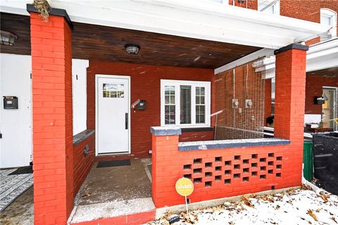 Photo of 519 Glenwood Ave, Ambridge, PA 15003 (MLS # 1735710)