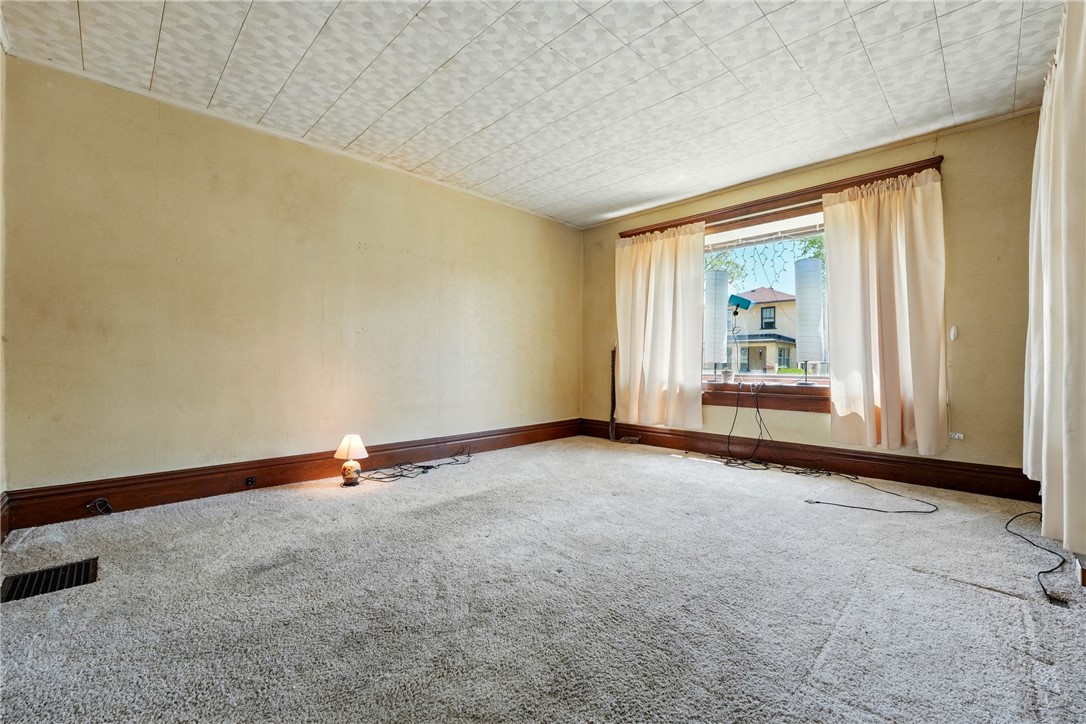 225 E Meyer Ave