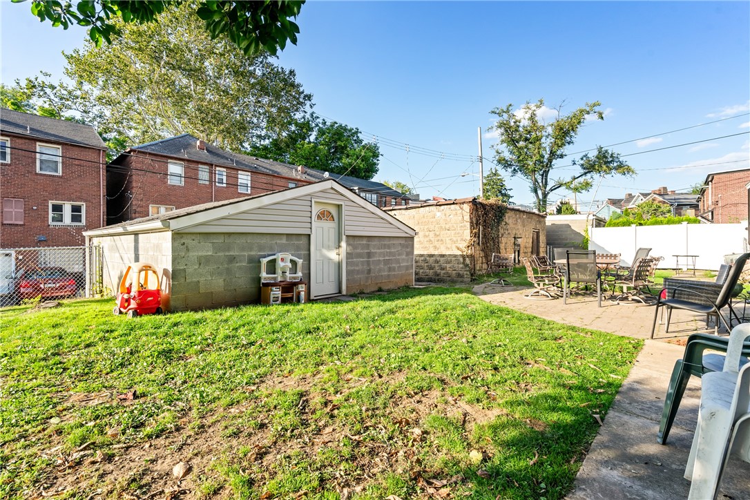 Shadyside, Pennsylvania 15232, United States, 5 Bedrooms Bedrooms, ,4 BathroomsBathrooms,Residential,Active,58967