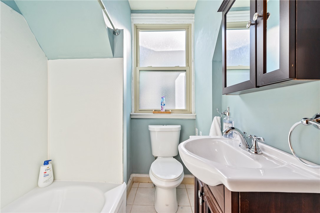 Shadyside, Pennsylvania 15232, United States, 5 Bedrooms Bedrooms, ,4 BathroomsBathrooms,Residential,Active,58967