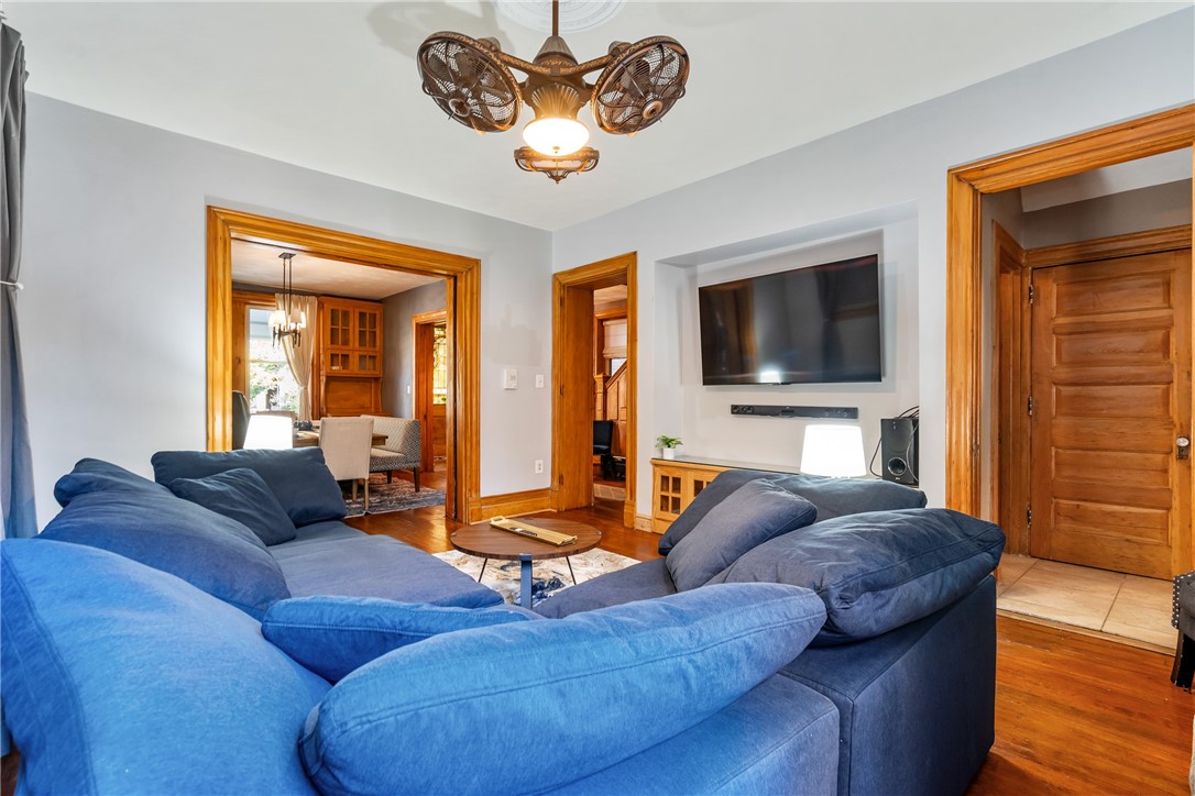 Shadyside, Pennsylvania 15232, United States, 5 Bedrooms Bedrooms, ,4 BathroomsBathrooms,Residential,Active,58967