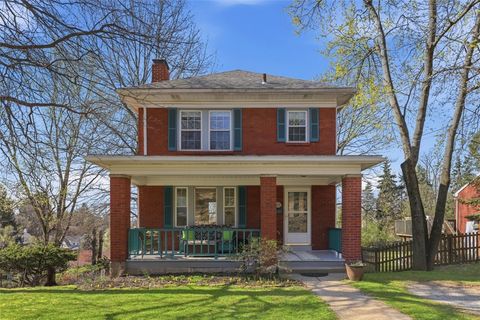 18 Sylvan Rd Forest Hills Boro PA 15221