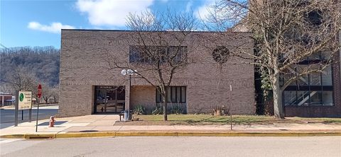 Photo of 701 Fourth Avenue, New Kensington, PA 15068 (MLS # 1741924)