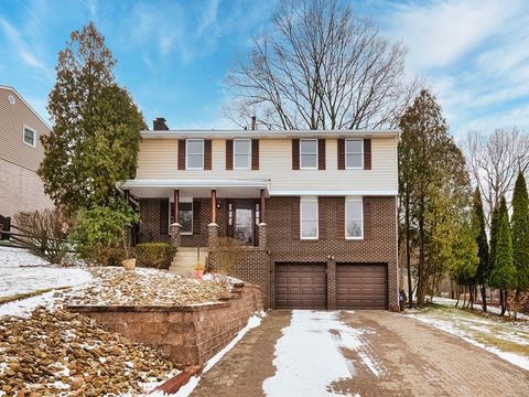 Photo of 3278 Cramlington Dr, Gibsonia, PA 15044 (MLS # 1736343)