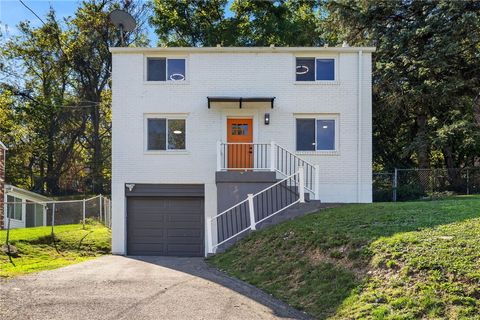 Photo of 8144 Lincoln Rd, Verona, PA 15147 (MLS # 1724986)