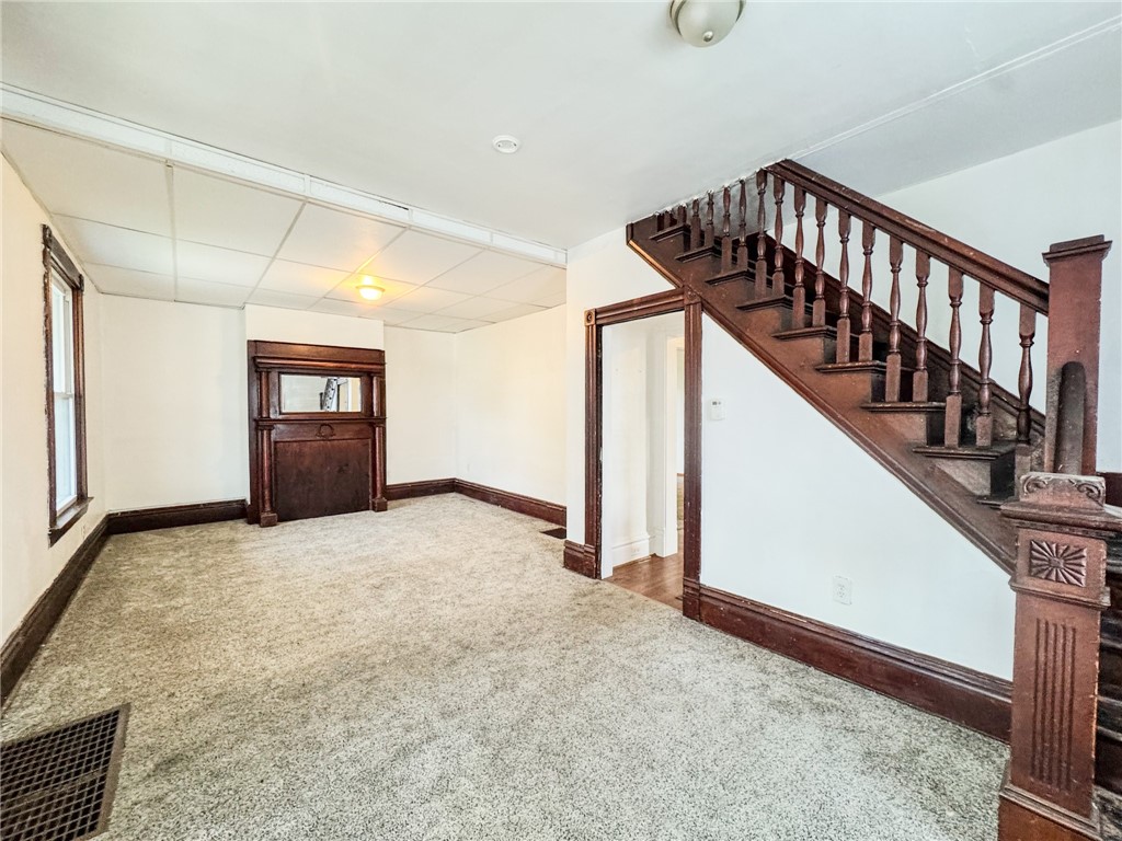 604 Center Ave