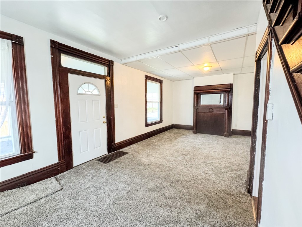 604 Center Ave
