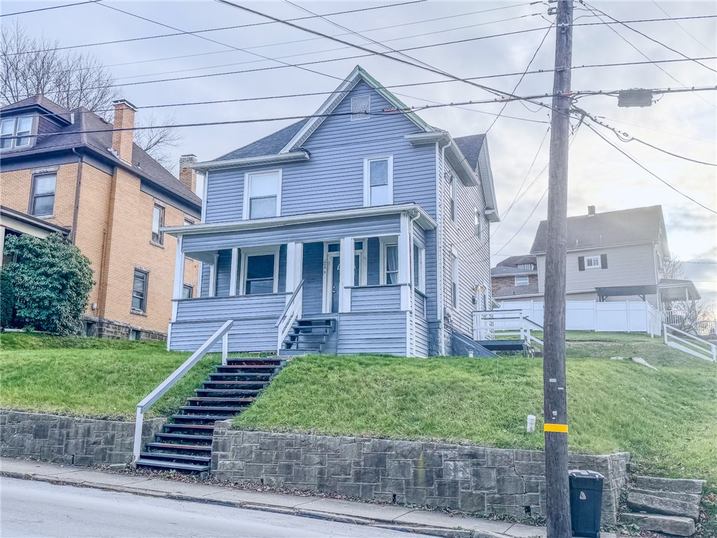 604 Center Ave