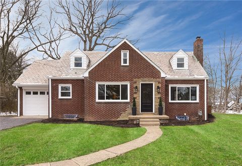 Photo of 105 Weller Dr, Wexford, PA 15090 (MLS # 1744020)