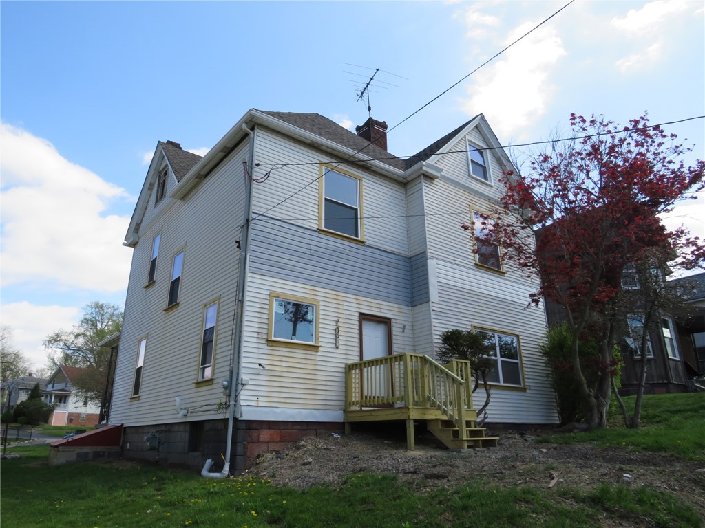 1250 Summerlea Ave