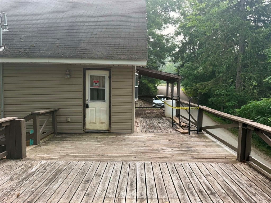 105 Stoughton Bch