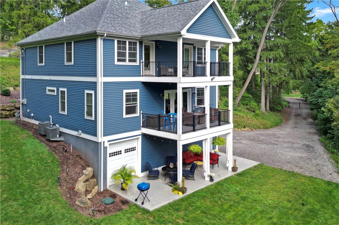 419 Harmony Rd