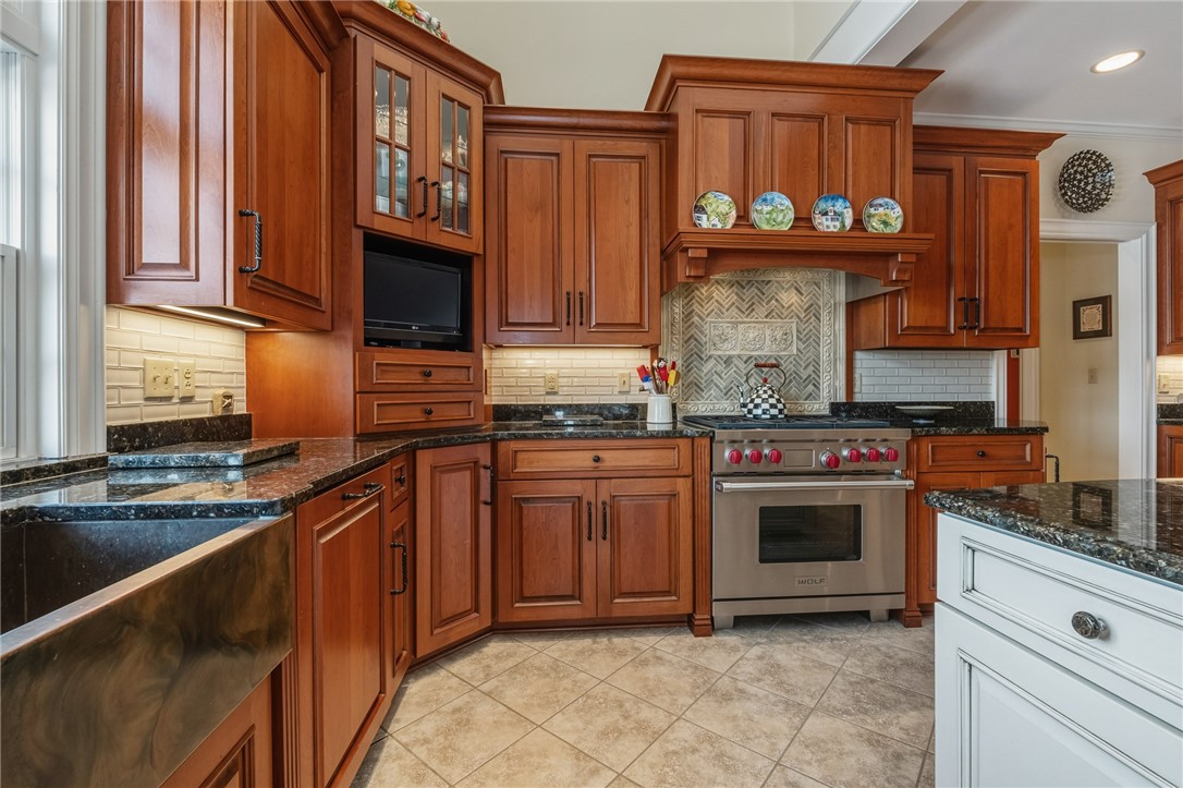 103 Destinaire Dr