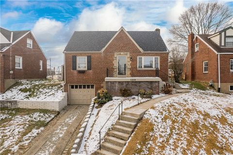 Photo of 1258 Gallupe Dr, Pittsburgh, PA 15226 (MLS # 1733086)