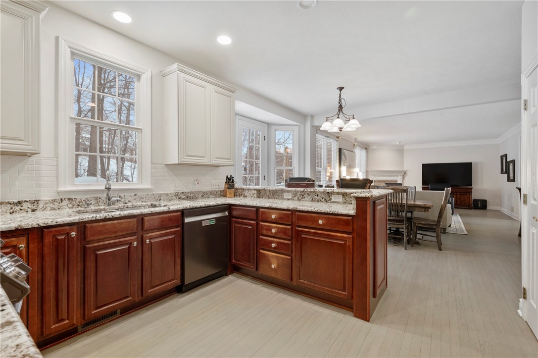 Ohio Twp, Pennsylvania 15237, United States, 4 Bedrooms Bedrooms, ,4 BathroomsBathrooms,Residential,Contingent,16156