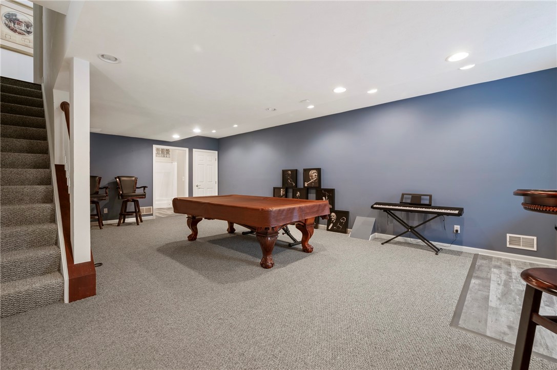 Ohio Twp, Pennsylvania 15237, United States, 4 Bedrooms Bedrooms, ,4 BathroomsBathrooms,Residential,Contingent,16156