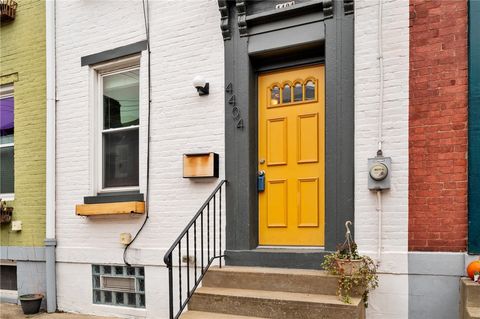 Photo of 4404 Davison St, Pittsburgh, PA 15201 (MLS # 1731617)