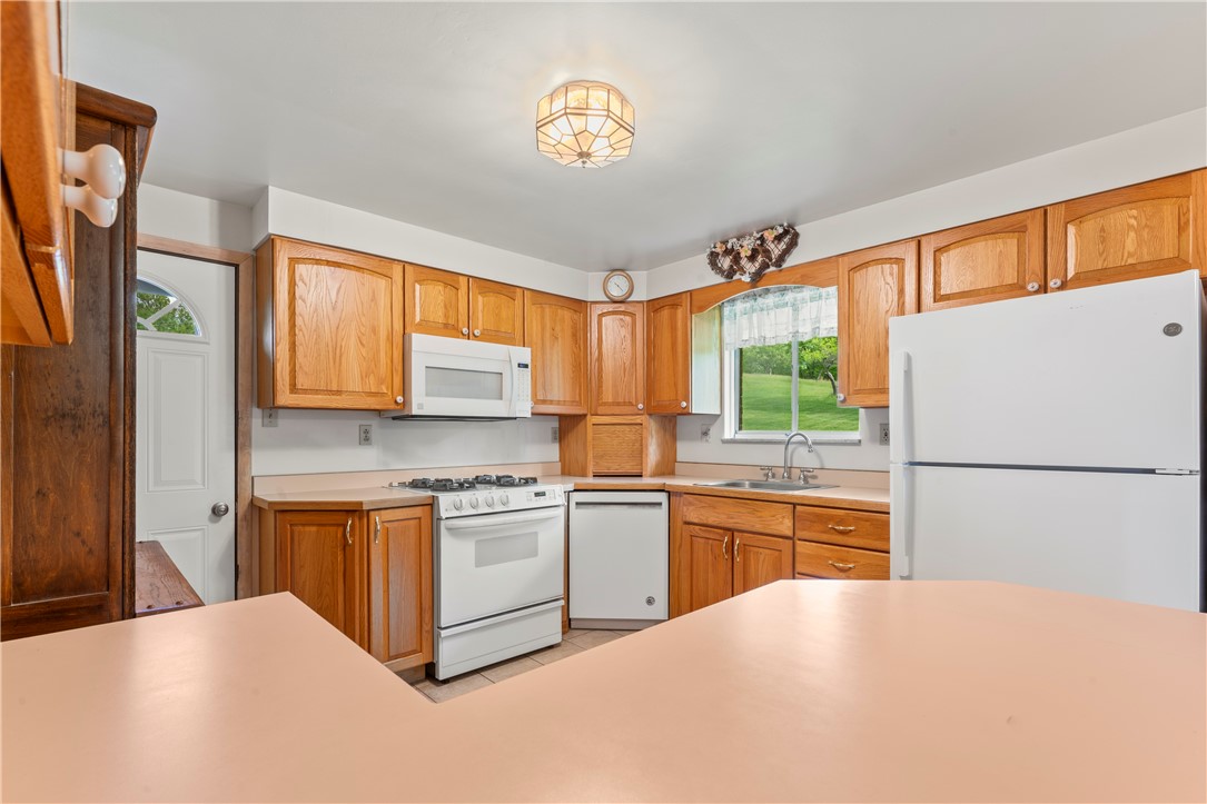 309 Sunset Dr Dr, Baden, Pennsylvania image 11