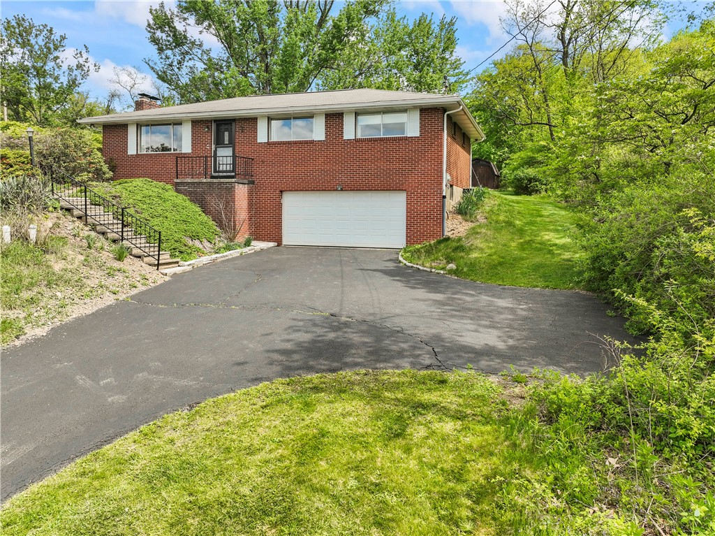 309 Sunset Dr Dr, Baden, Pennsylvania image 1