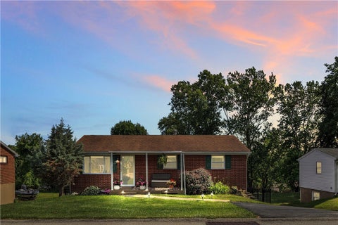 Photo of 212 Seanor Rd, Irwin, PA 15642 (MLS # 1761591)
