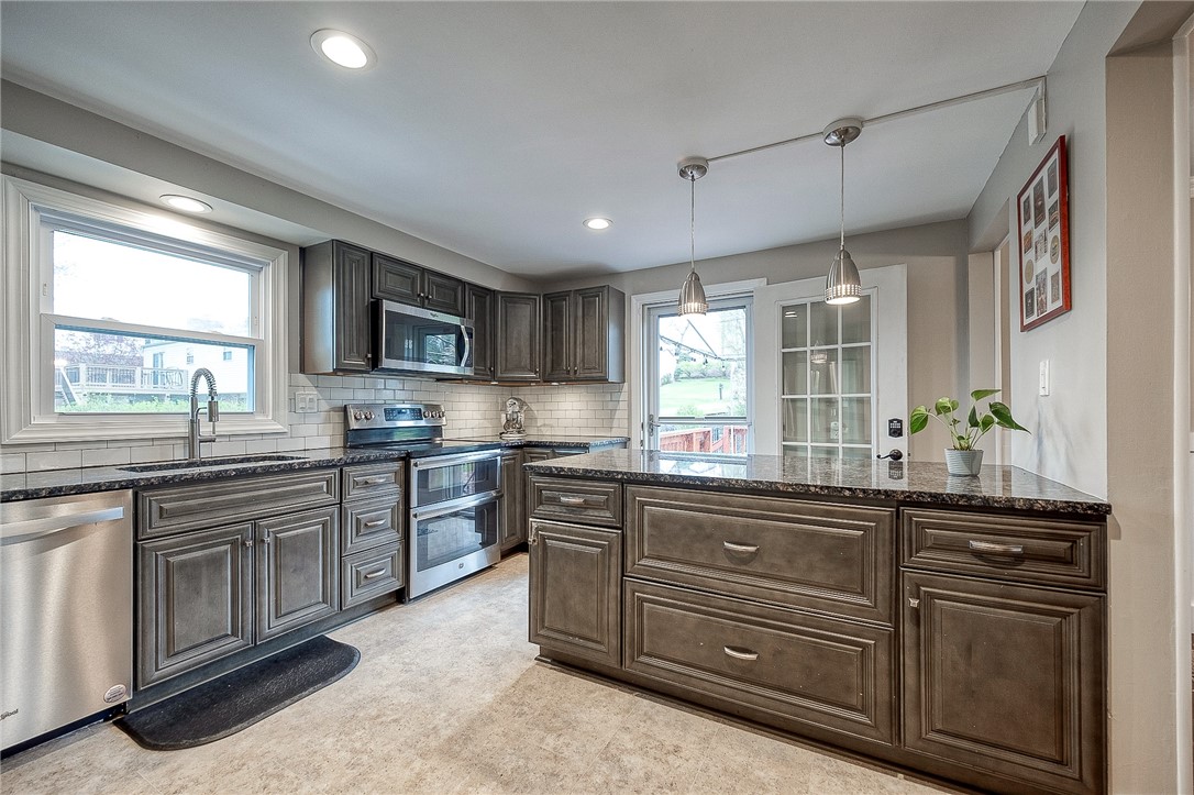 107 Lansdowne Dr