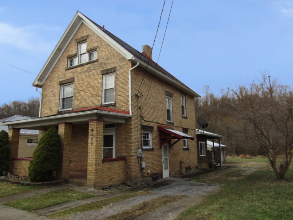422 Beaver St St, Wampum, Pennsylvania image 3