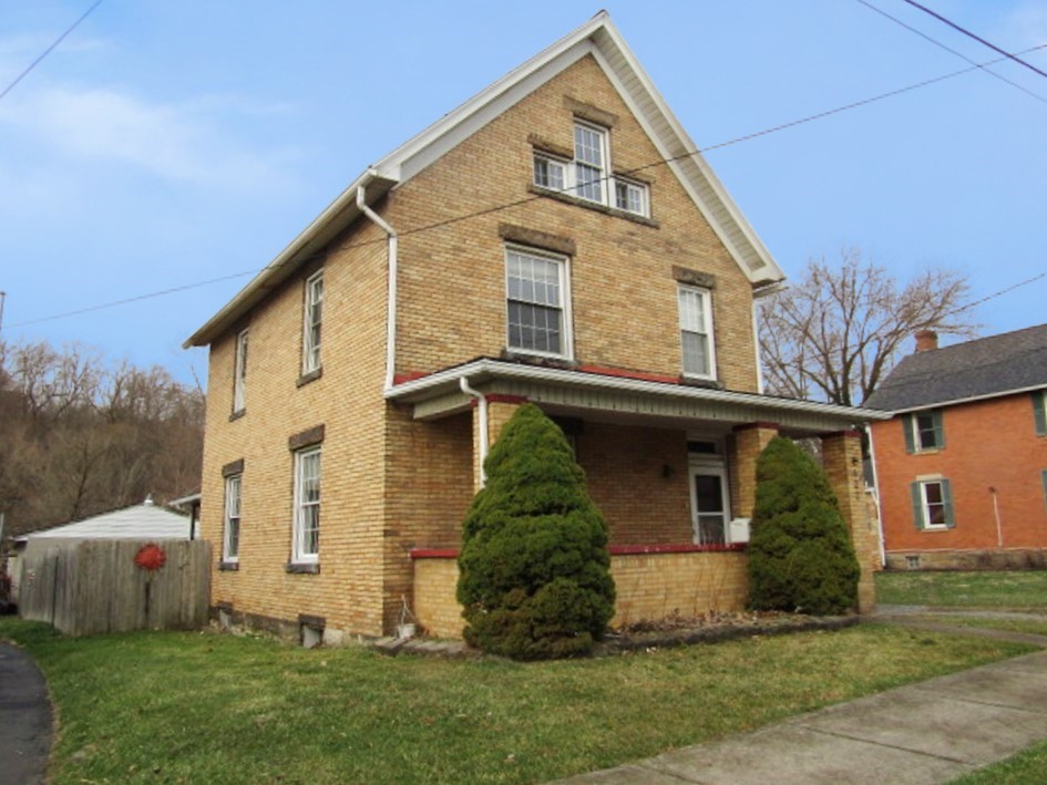 422 Beaver St St, Wampum, Pennsylvania image 2