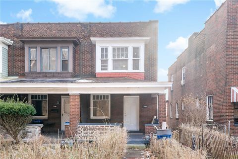 7138 Apple St Lincoln Larimer PA 15206