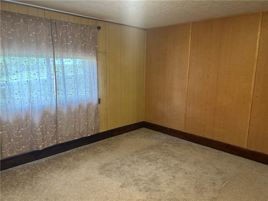 Slippery Rock Boro, Pennsylvania 16057, United States, 3 Bedrooms Bedrooms, ,2 BathroomsBathrooms,Residential,Active,192217