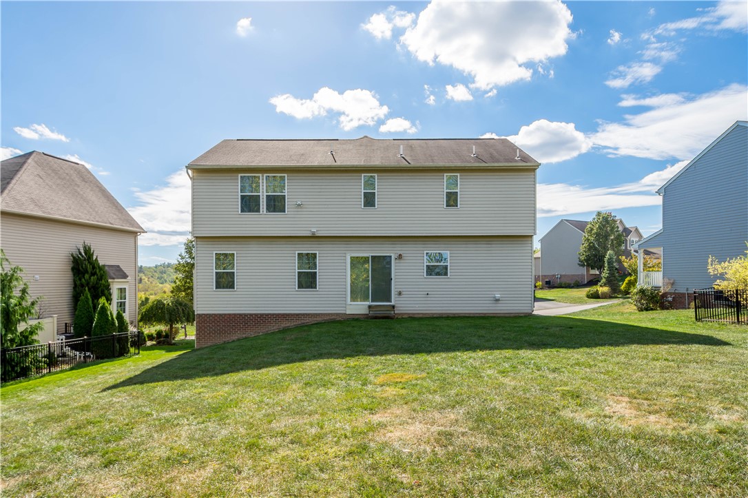 2076 Majestic Dr