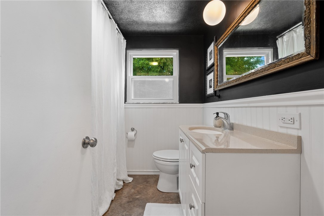 Sewickley, Pennsylvania 15143, United States, 3 Bedrooms Bedrooms, ,2 BathroomsBathrooms,Residential,Active,168778