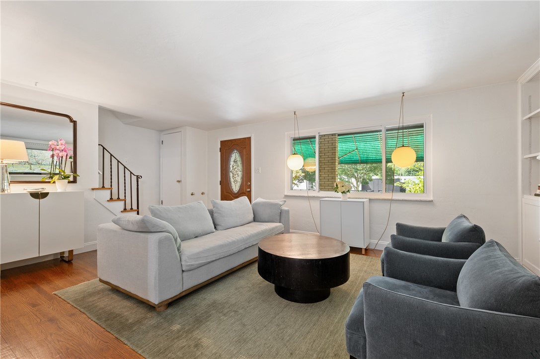 Sewickley, Pennsylvania 15143, United States, 3 Bedrooms Bedrooms, ,2 BathroomsBathrooms,Residential,Active,168778