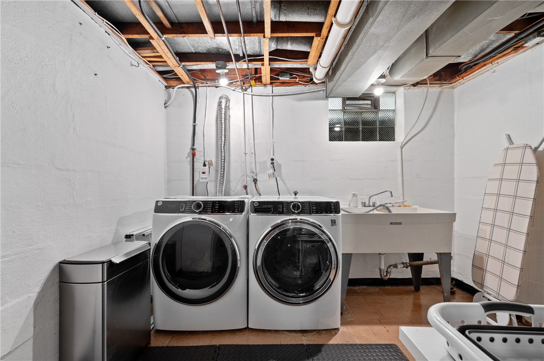 Sewickley, Pennsylvania 15143, United States, 3 Bedrooms Bedrooms, ,2 BathroomsBathrooms,Residential,Active,168778