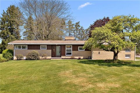 Photo of 123 Central Dr, Butler, PA 16001 (MLS # 1750767)