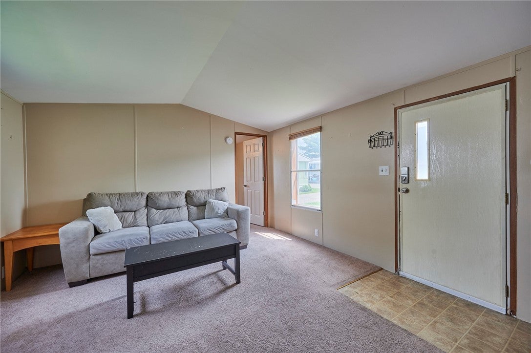 206 Lacona