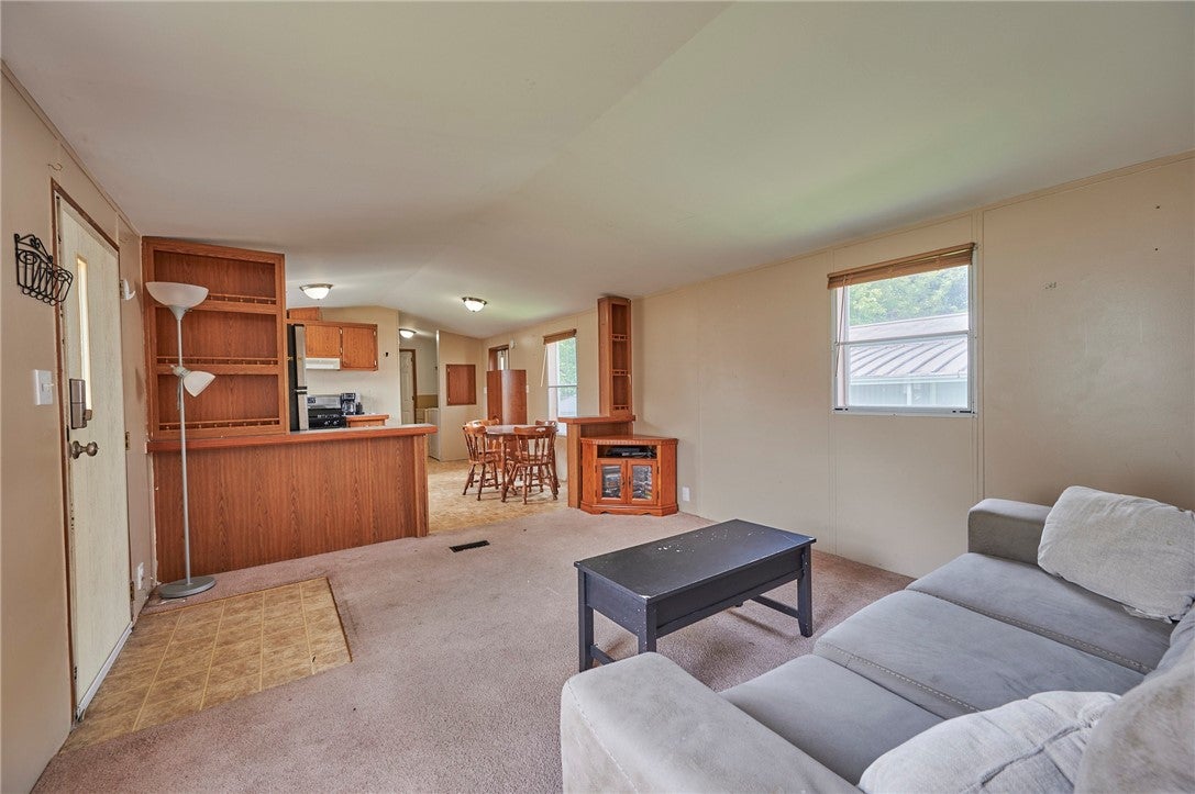 206 Lacona