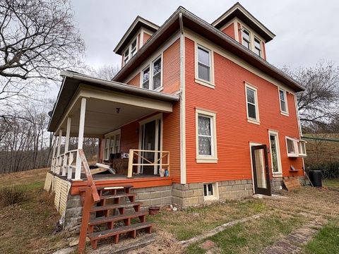 Photo of 252 Barneys Run Rd, Fredericktown, PA 15333 (MLS # 1730970)