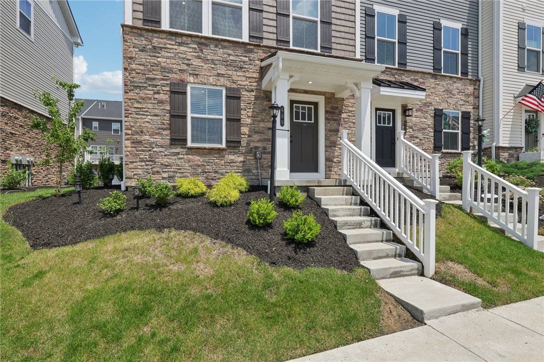 489 Nolan Cir