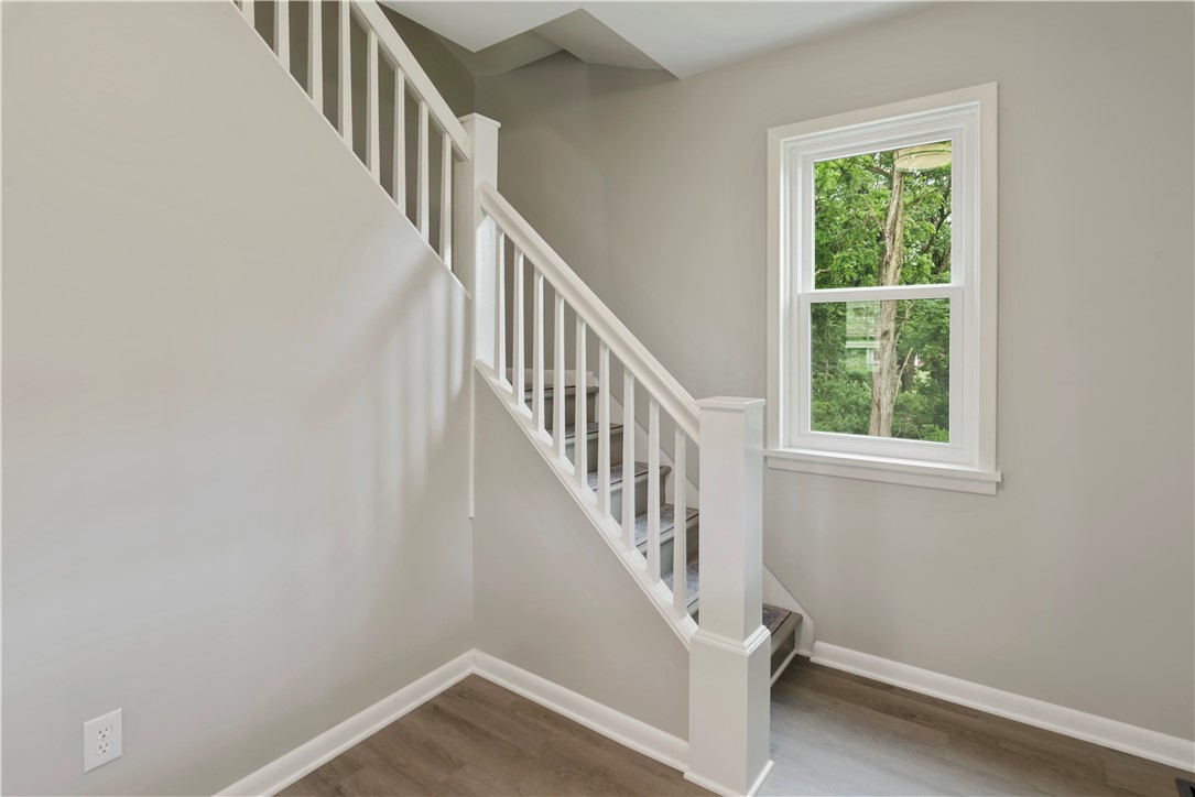 121 Freeport Road